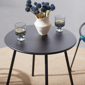Tavolino da giardino Rete blu - Concept-U - sfondo bianco