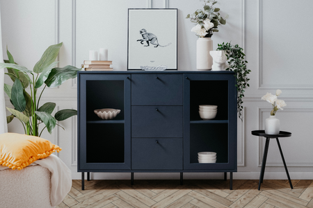 Credenza alta blu navy, ambiente di design Lanzarote