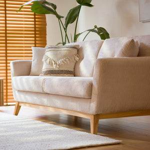 Divano scandinavo beige in velluto a coste Hoga 3 posti vista 3/4