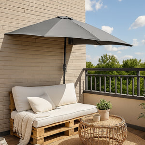 Mezzo parasole da balcone 270 cm grigio in alluminio Catane ambientazione su terrazza