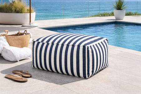 Pouf da esterno a righe blu in tessuto idrorepellente – 55x65x35 cm Positano
