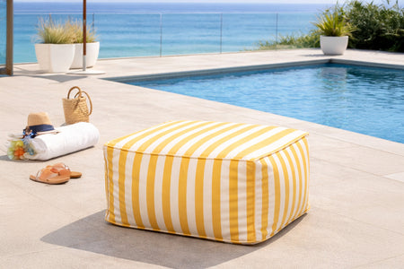 Pouf da esterno a righe giallo in tessuto idrorepellente – 55x65x35 cm Positano