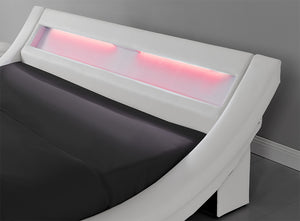 Struttura letto in similpelle bianca con LED integrati 140 x 190 cm Paddington zoom 3