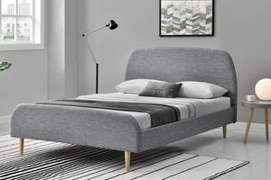 Struttura letto grigio chiaro stile scandinavo con gambe in legno - 140 x 190 cm Sandvik