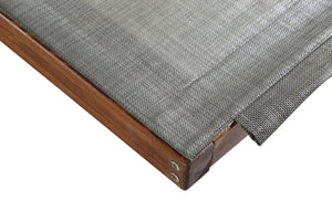 Lettino prendisole in legno grigio oliva e textilene zoom