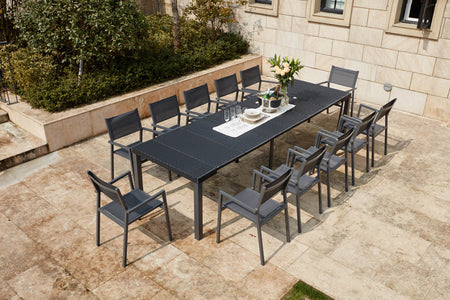 Consolle in resina con 12 sedie e 2 coperture protettive