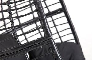 Sedia sospesa in resina intrecciata stile rattan nero nera concept u