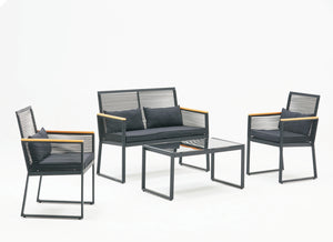 Set di mobili da giardino bassi Nero e legno Mihata sfondo bianco concept-u