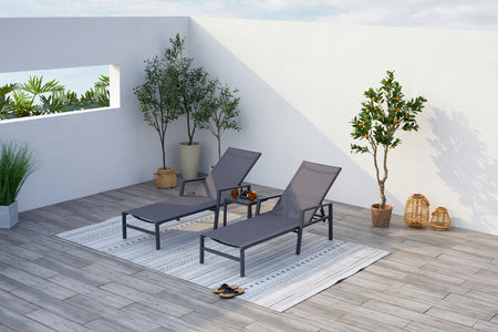 set di 2 sedie a sdraio e tavolino grigio scuro concept u